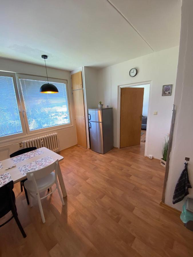 Klidny Byt Na Okraji Trutnova Apartment Bagian luar foto