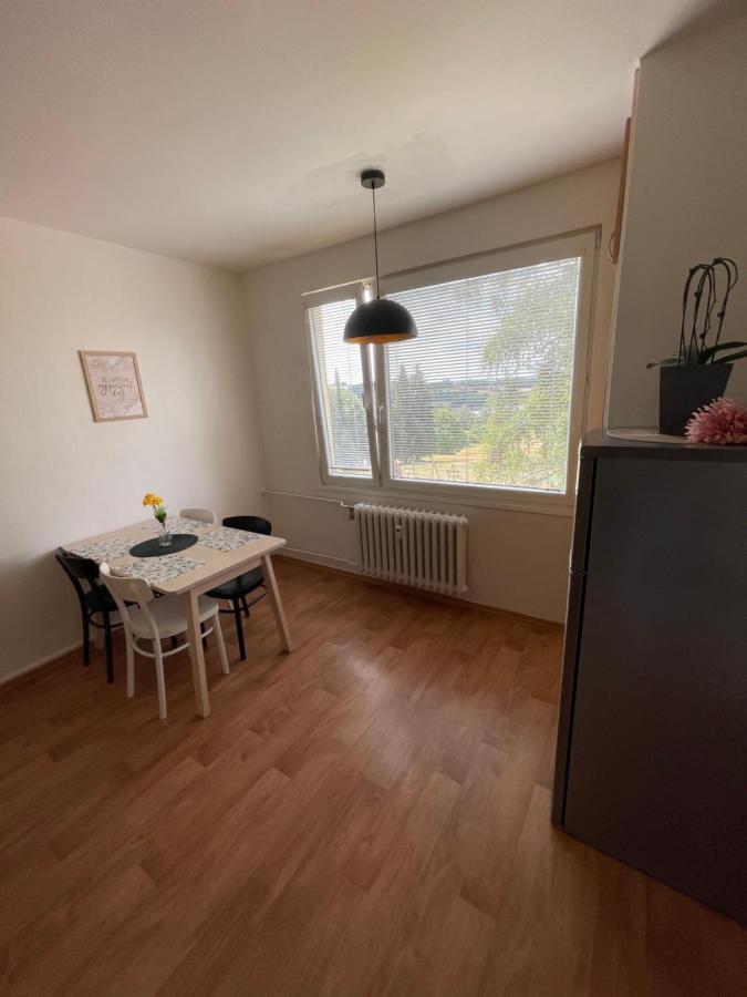 Klidny Byt Na Okraji Trutnova Apartment Bagian luar foto